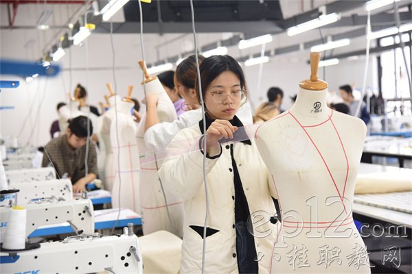 廣西紡織工業(yè)學(xué)校2024年校級技能比賽服裝制作賽項圓滿落幕